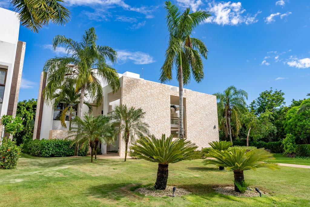 2 Beds 2 Baths  Condo For Sale In Akumal [77780]